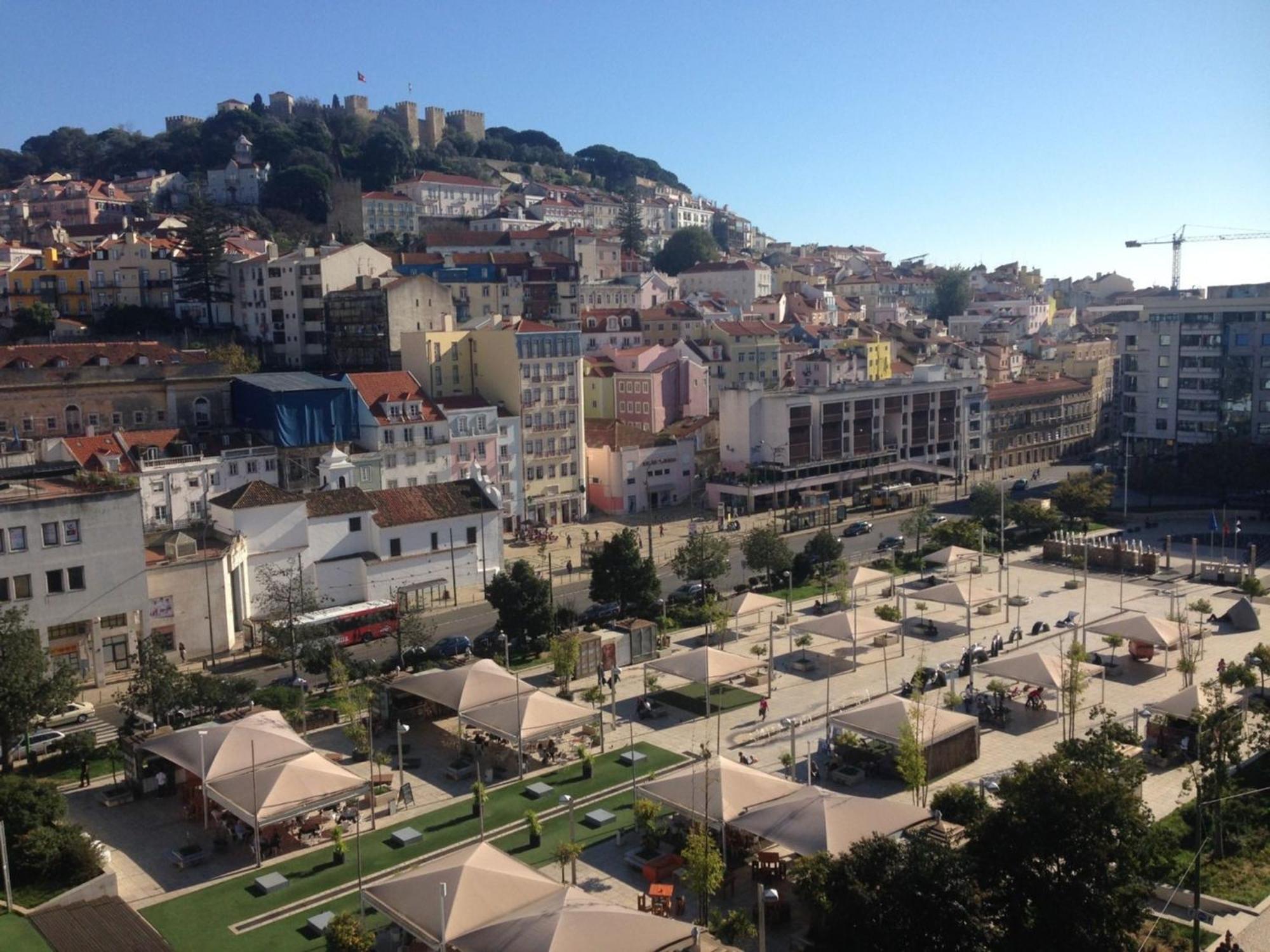Apartment 1 Bedroom Located Heart Of Lissabon